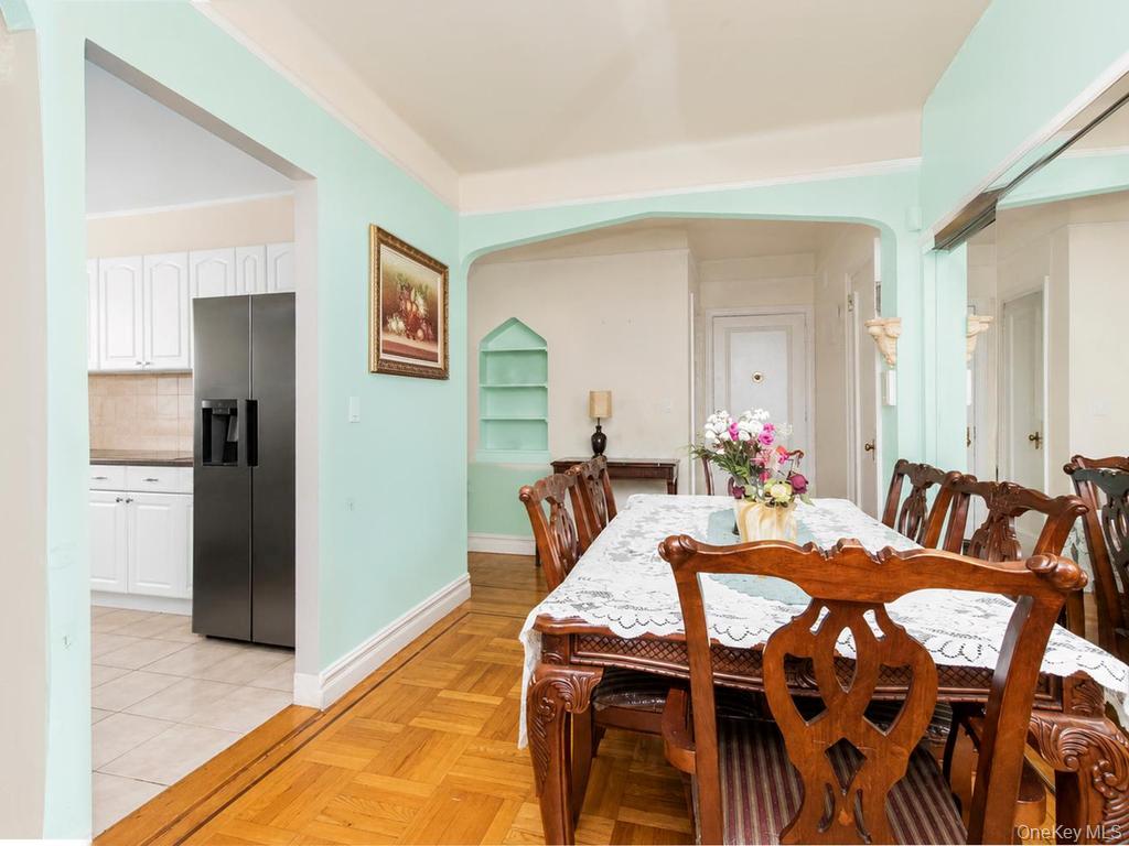 2166 Bronx Park 6d Property Photo 3