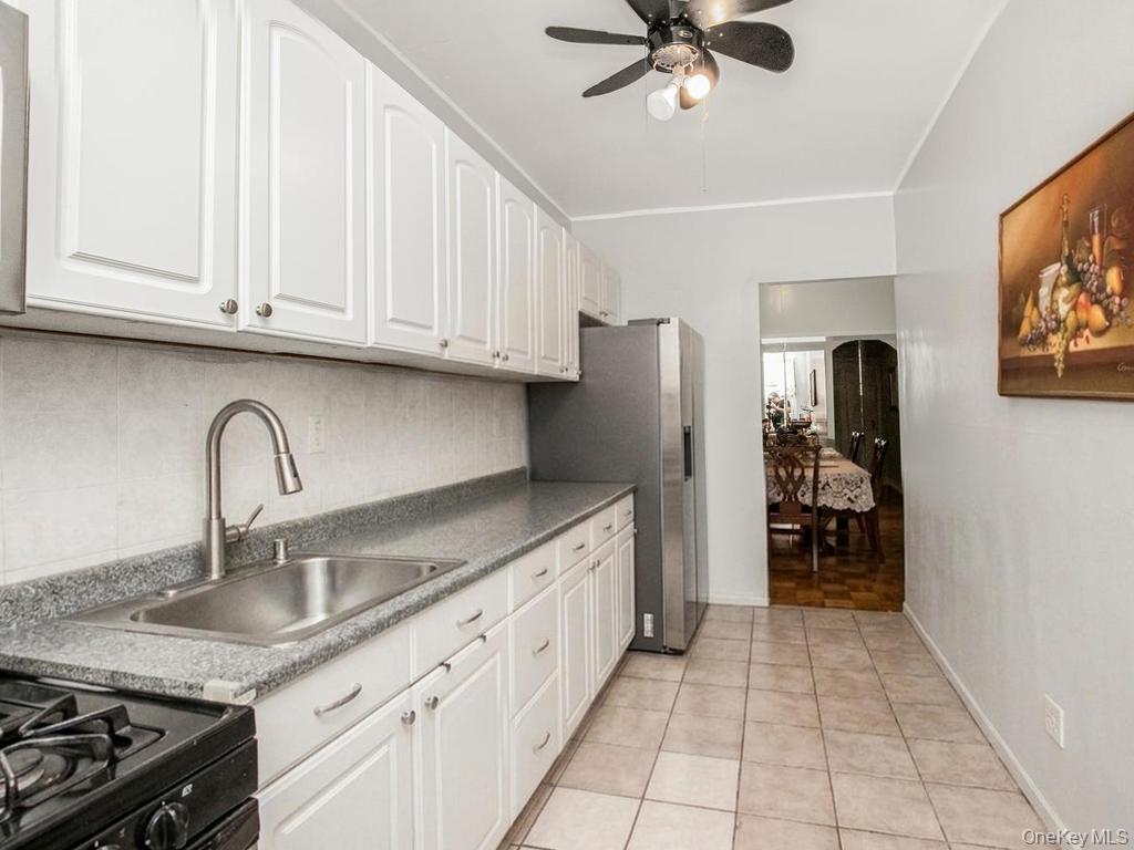 2166 Bronx Park 6d Property Photo 5