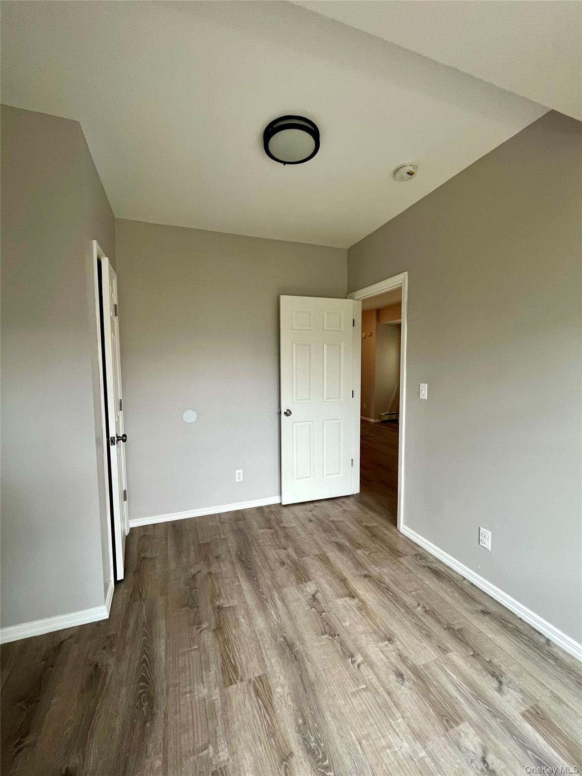 6 E 2nd Street 1st Floor Property Photo 8