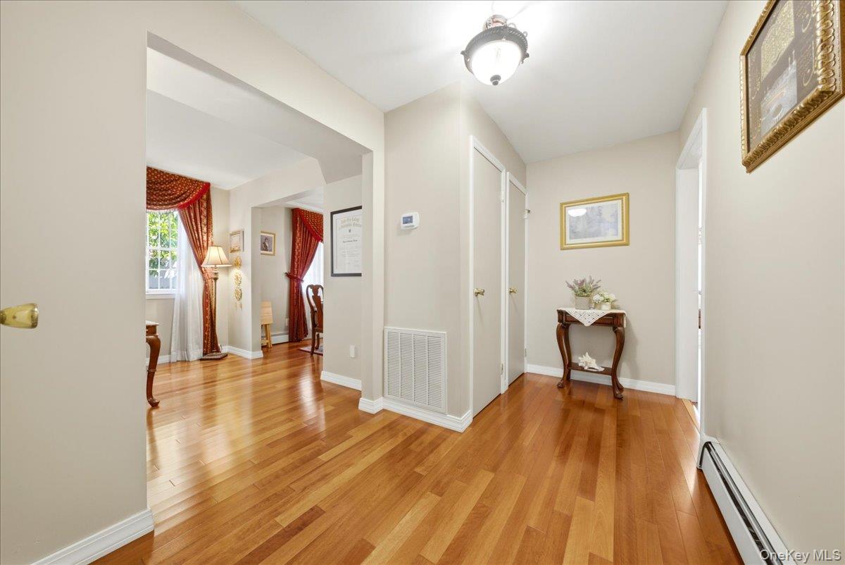 2410 Lodovick Avenue Property Photo 8