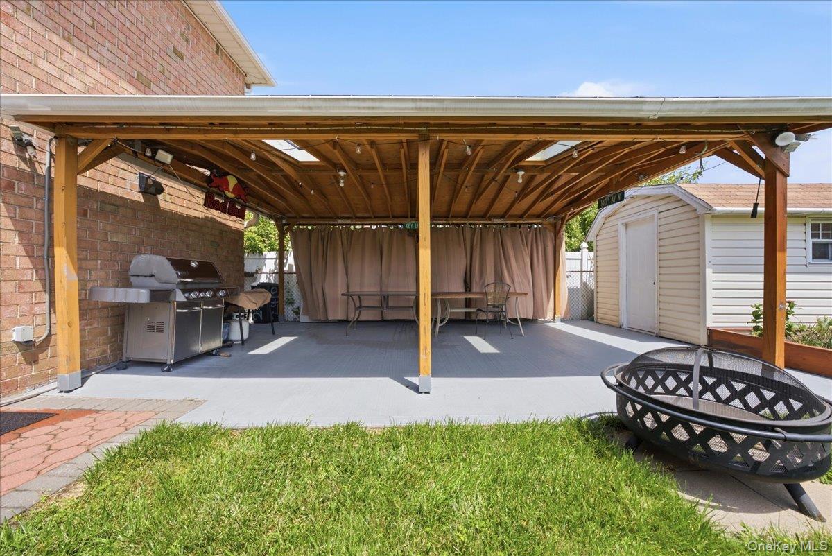 2410 Lodovick Avenue Property Photo 17
