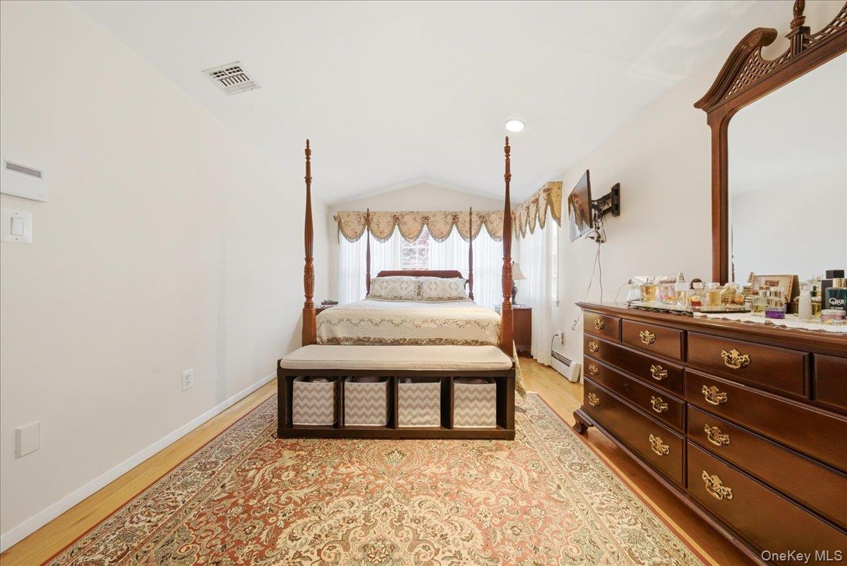 2410 Lodovick Avenue Property Photo 21