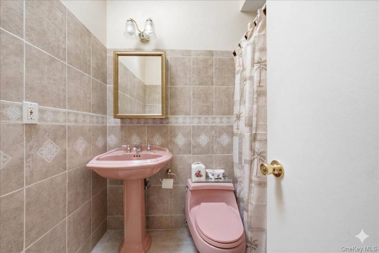 2410 Lodovick Avenue Property Photo 22