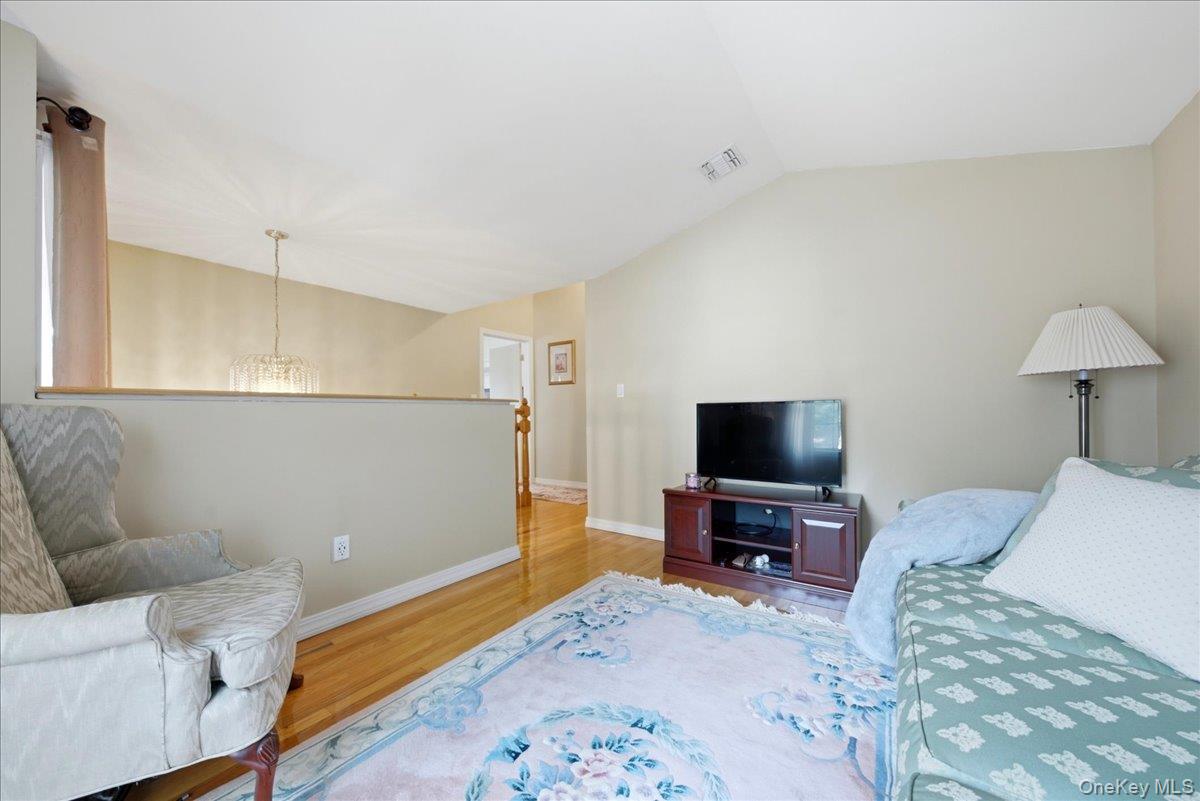 2410 Lodovick Avenue Property Photo 25