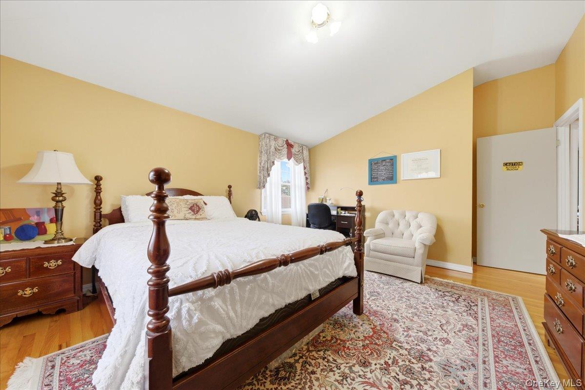 2410 Lodovick Avenue Property Photo 28