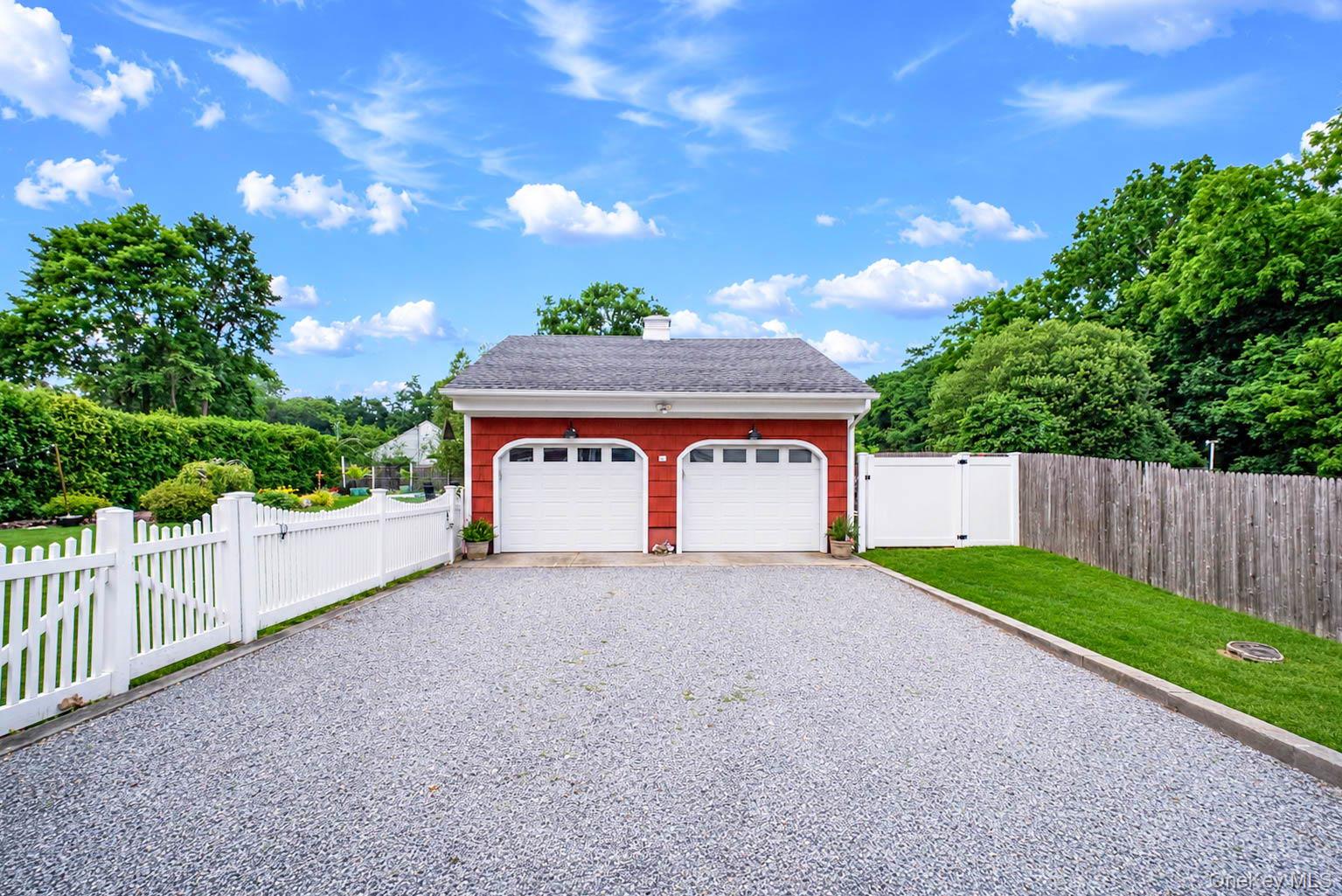312 Riverside Drive Property Photo 4