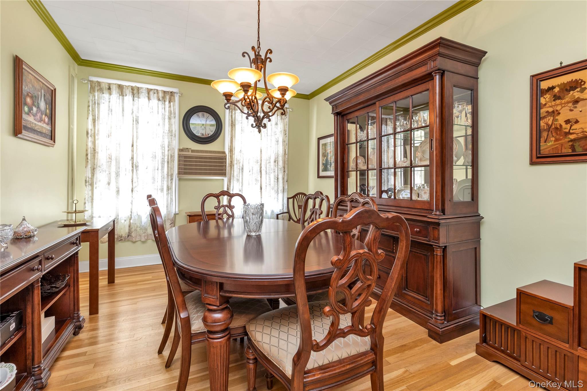 71-27 68th Street Property Photo 4