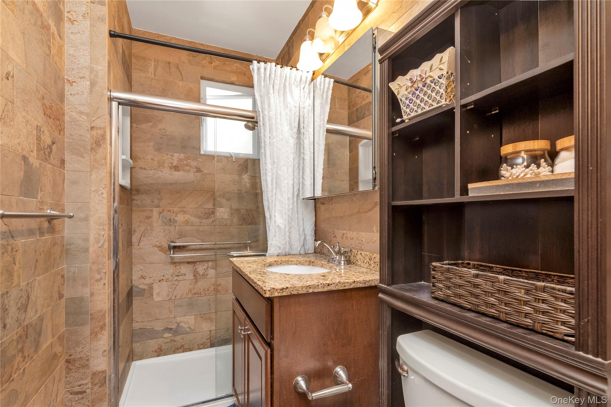 71-27 68th Street Property Photo 13