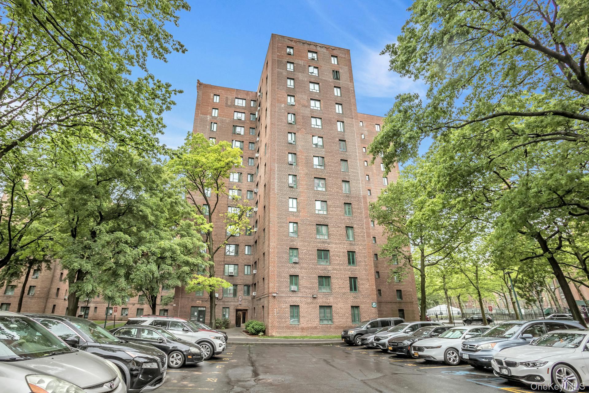 1579 Metropolitan Avenue 3b Property Photo 4