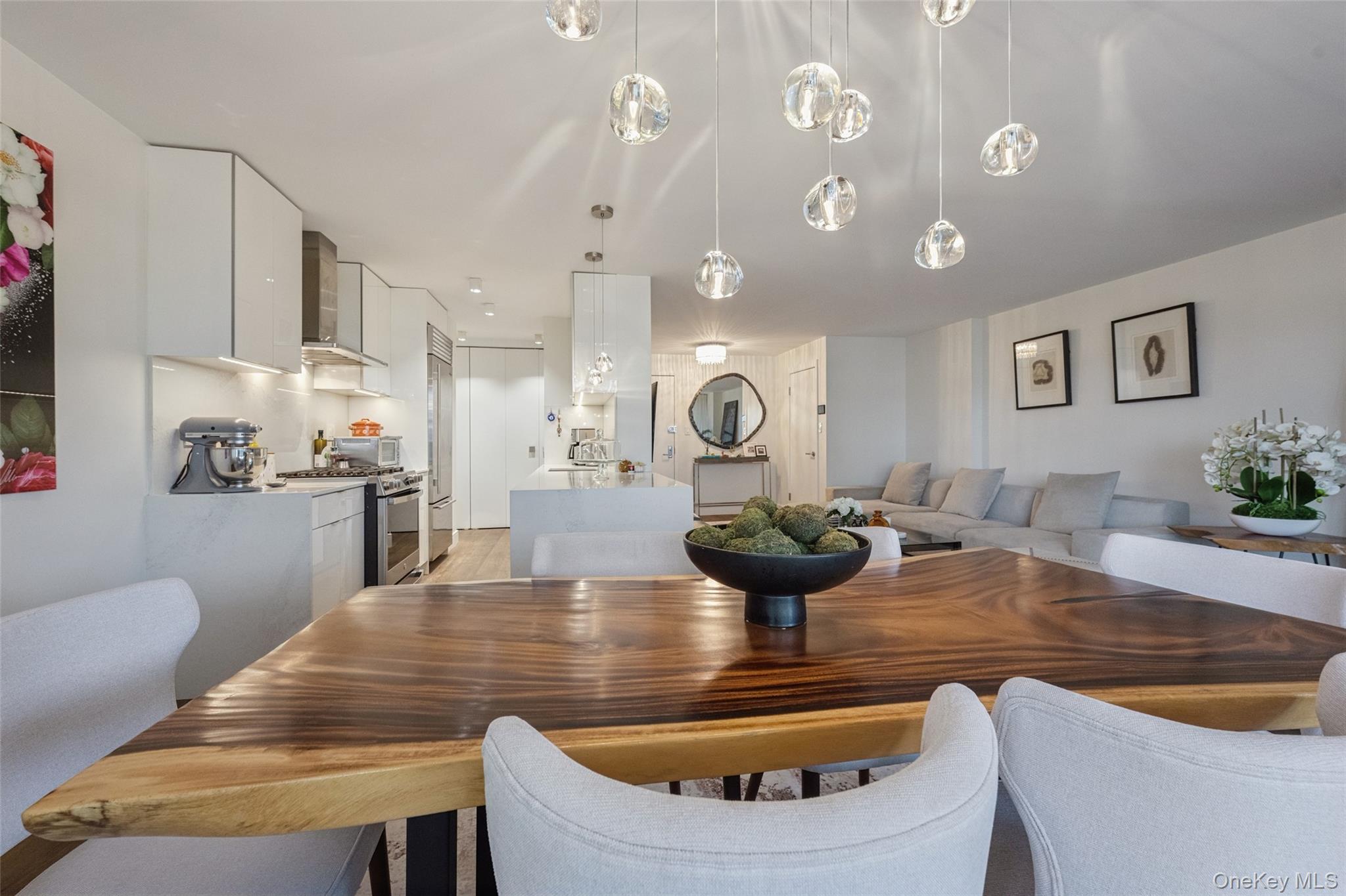 1805 215th Street 2g Property Photo 4