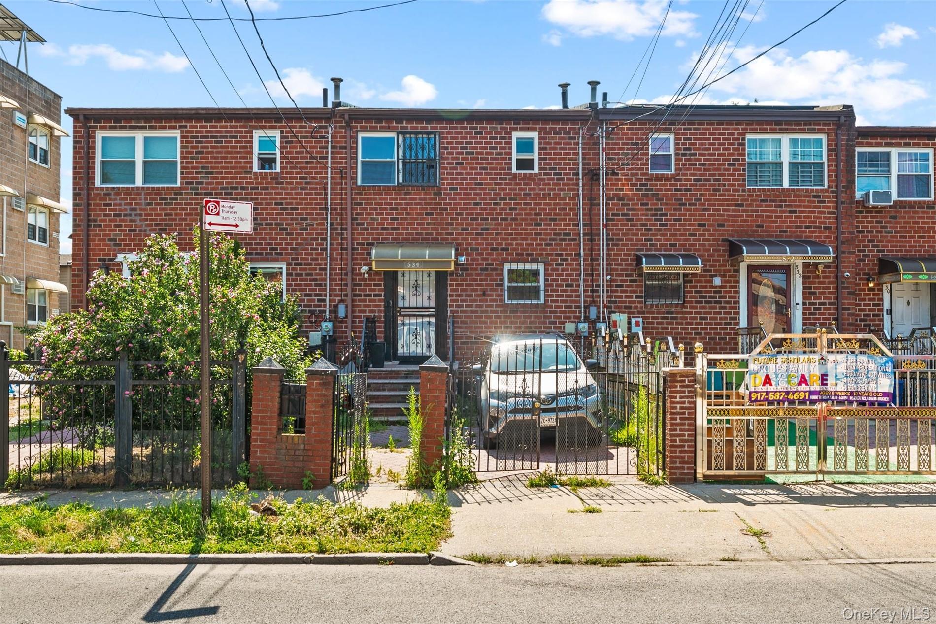 534 Warwick Street Property Photo 1