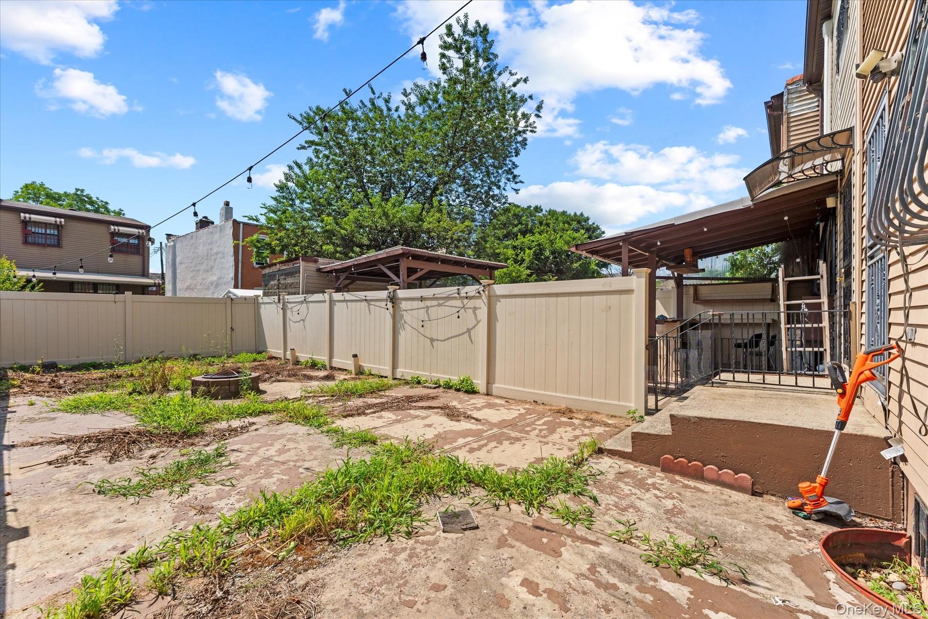 534 Warwick Street Property Photo 24
