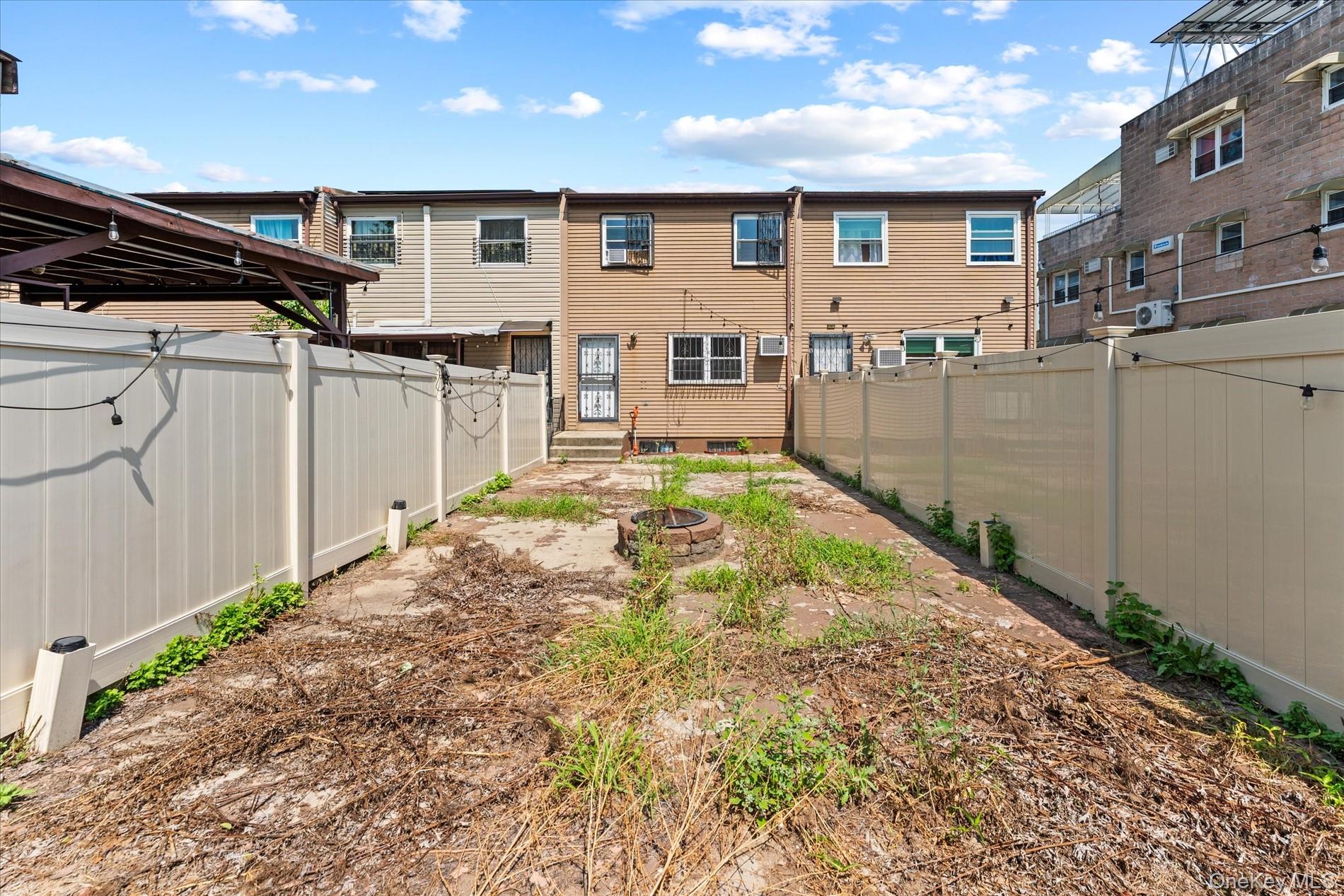 534 Warwick Street Property Photo 25