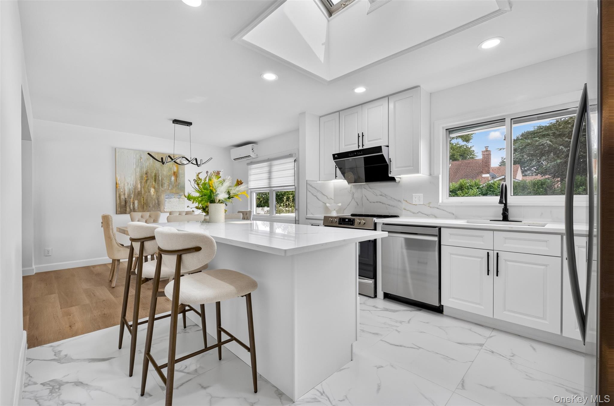 1822 Kent Street Property Photo 2