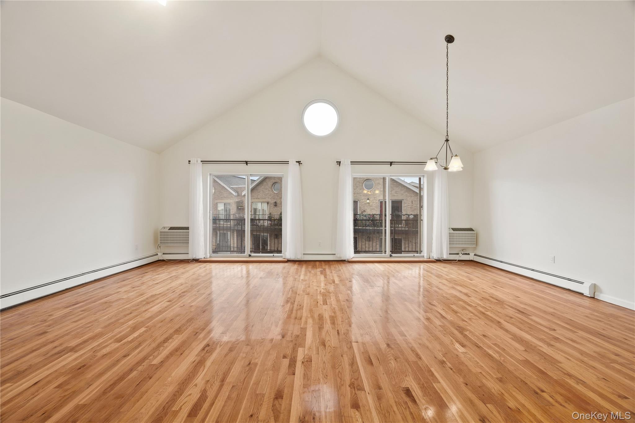 10 Pennyfield Avenue 5c Property Photo 2