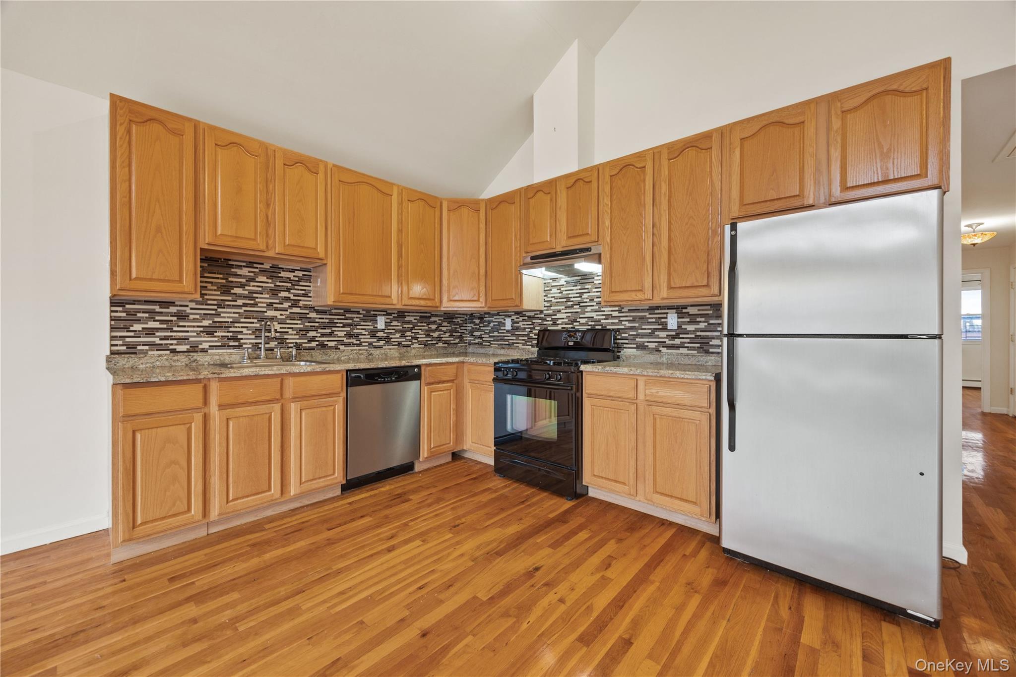 10 Pennyfield Avenue 5c Property Photo 6