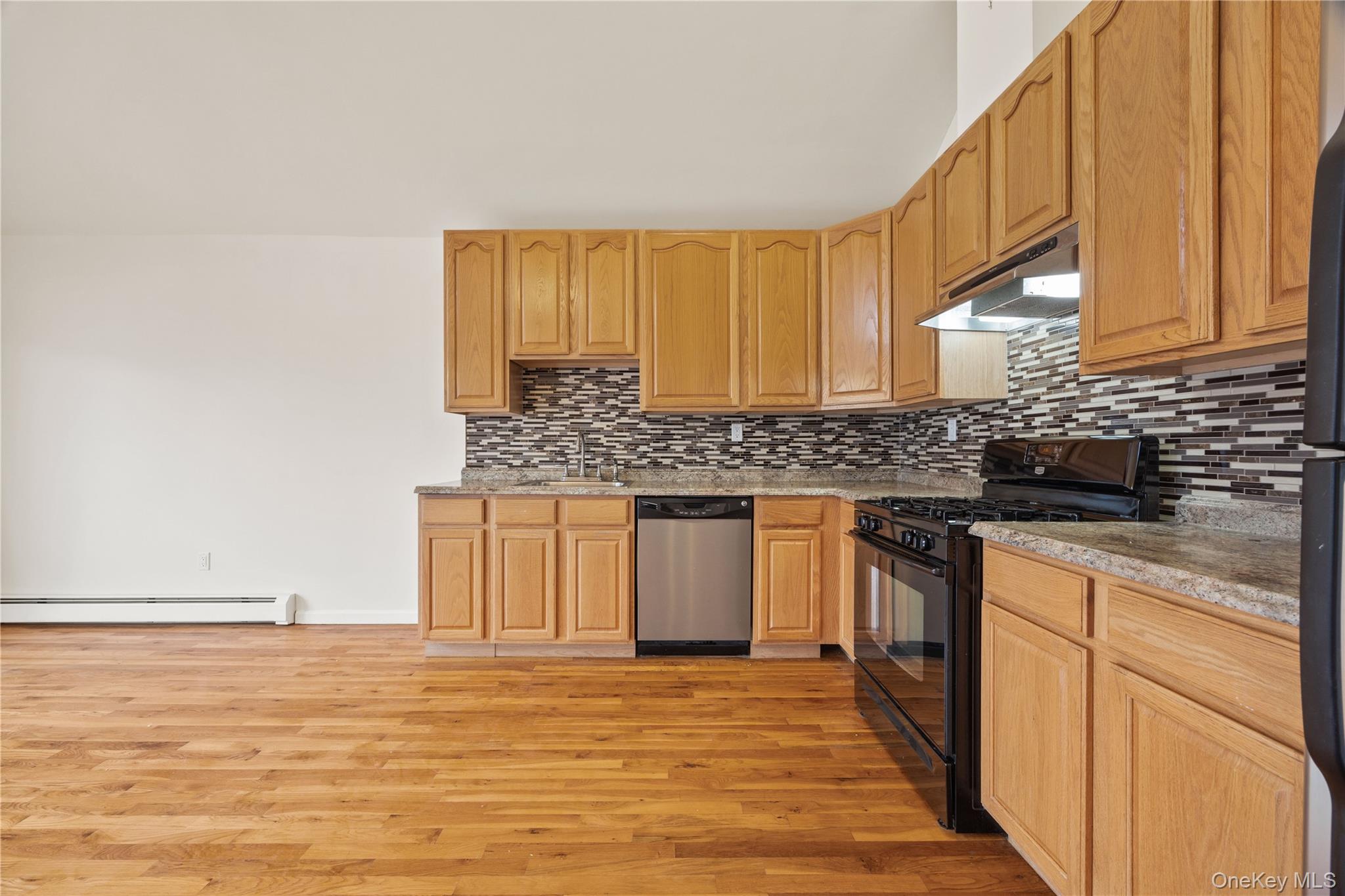 10 Pennyfield Avenue 5c Property Photo 7