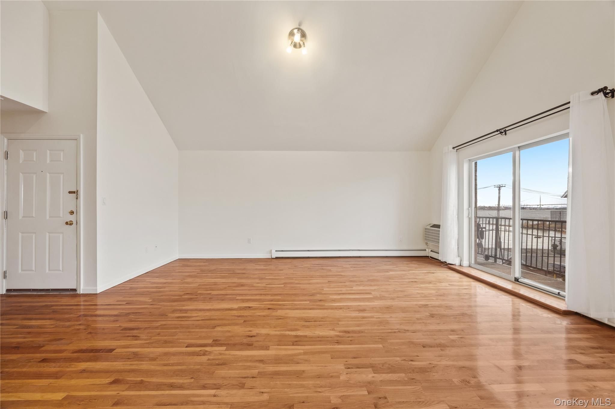 10 Pennyfield Avenue 5c Property Photo 9