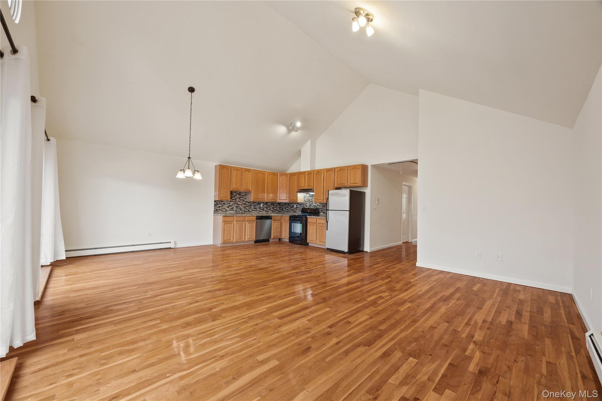10 Pennyfield Avenue 5c Property Photo 10
