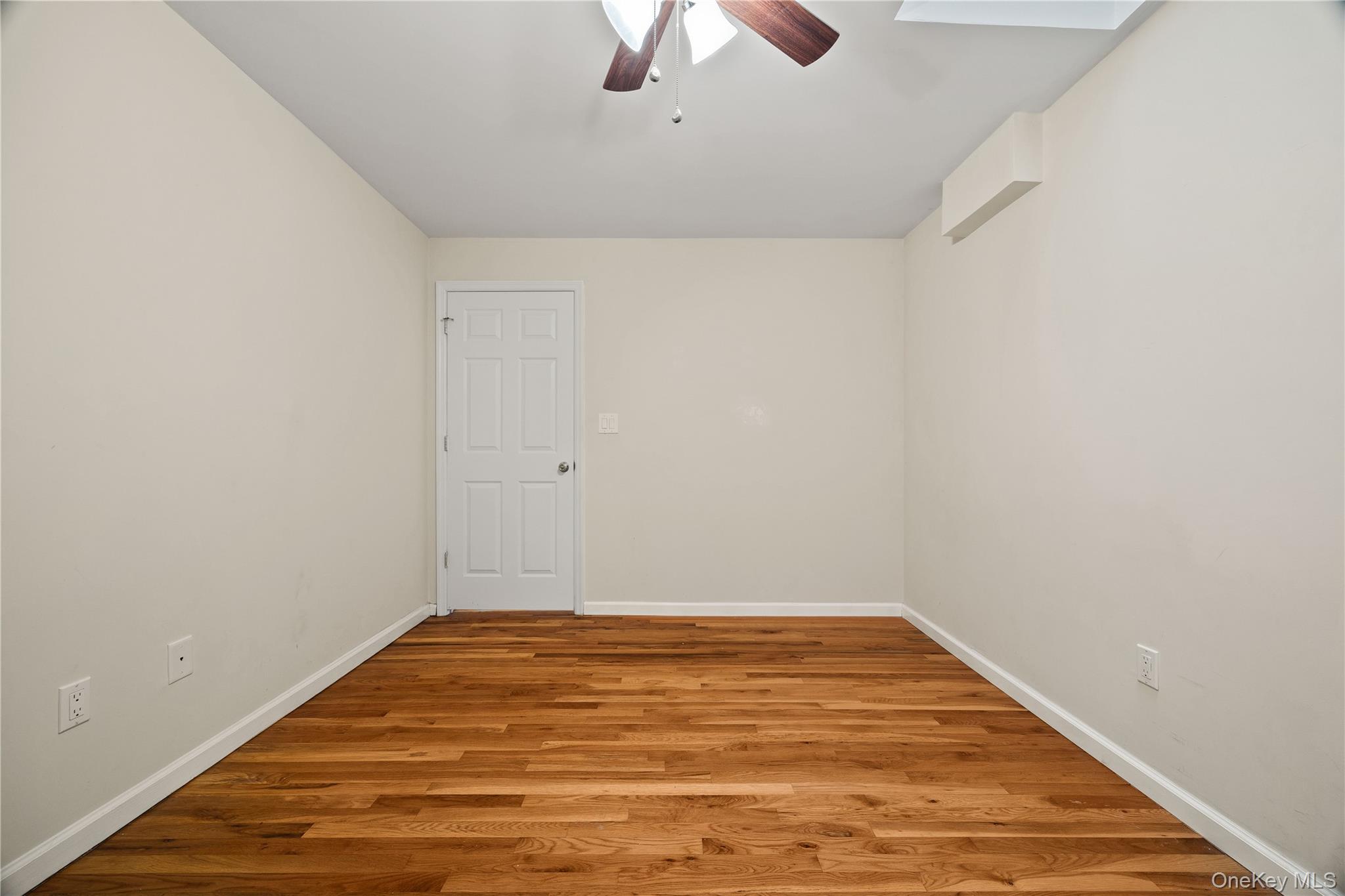 10 Pennyfield Avenue 5c Property Photo 12