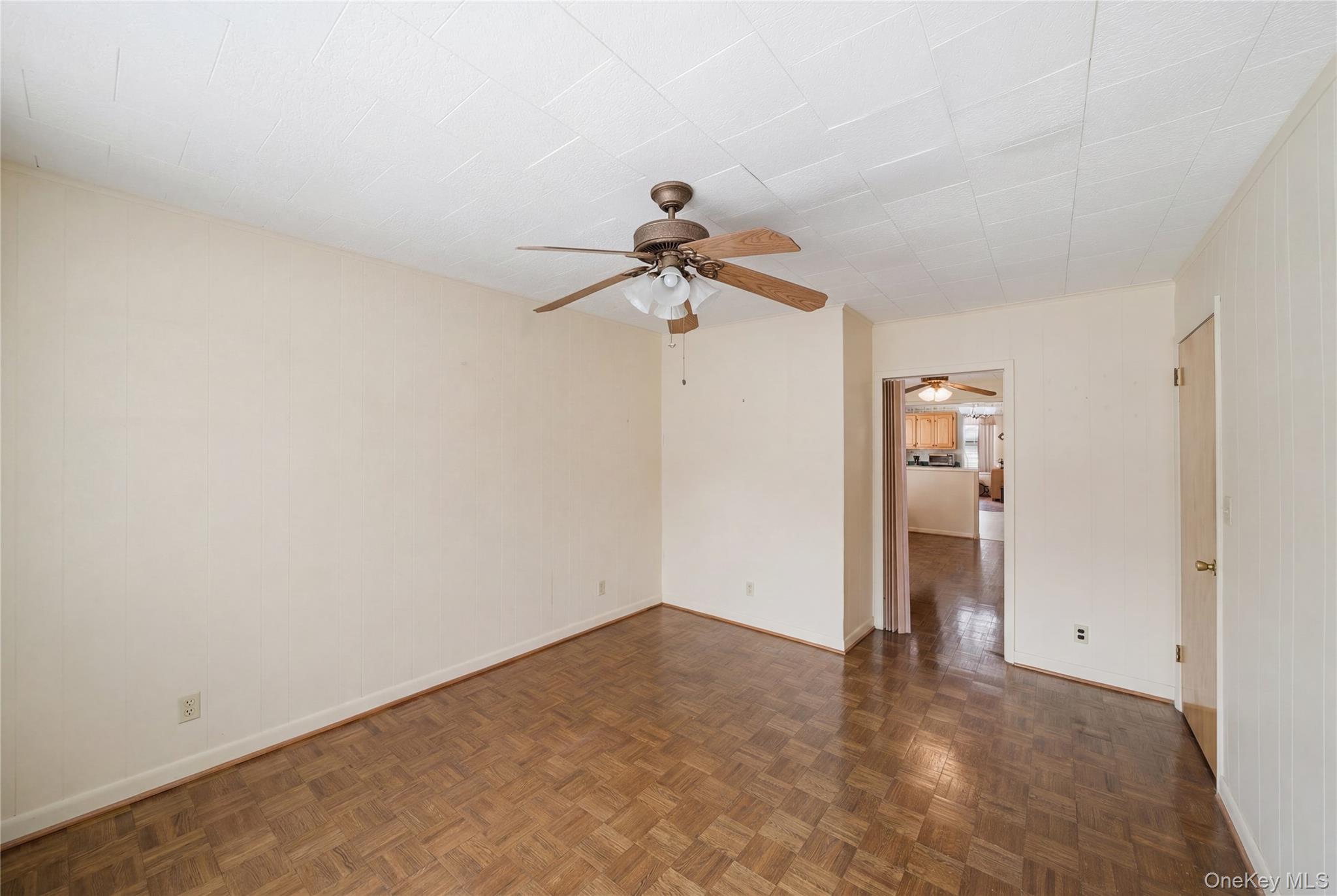 66-28 75th Street Property Photo 6