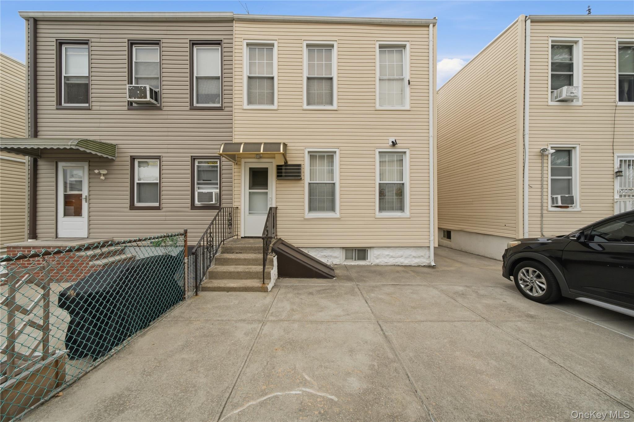 66-28 75th Street Property Photo 13