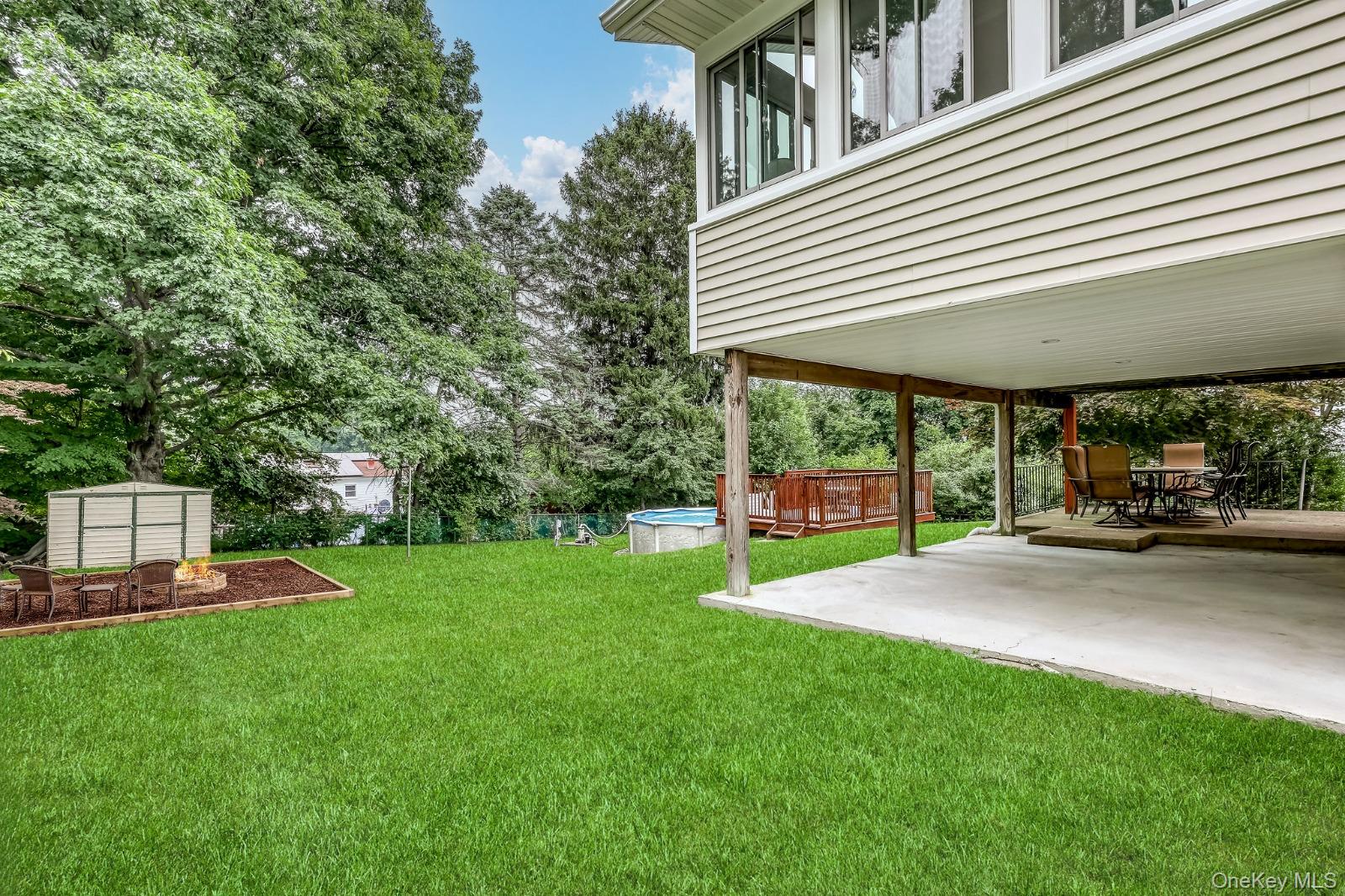 55 Maple Drive Property Photo 4