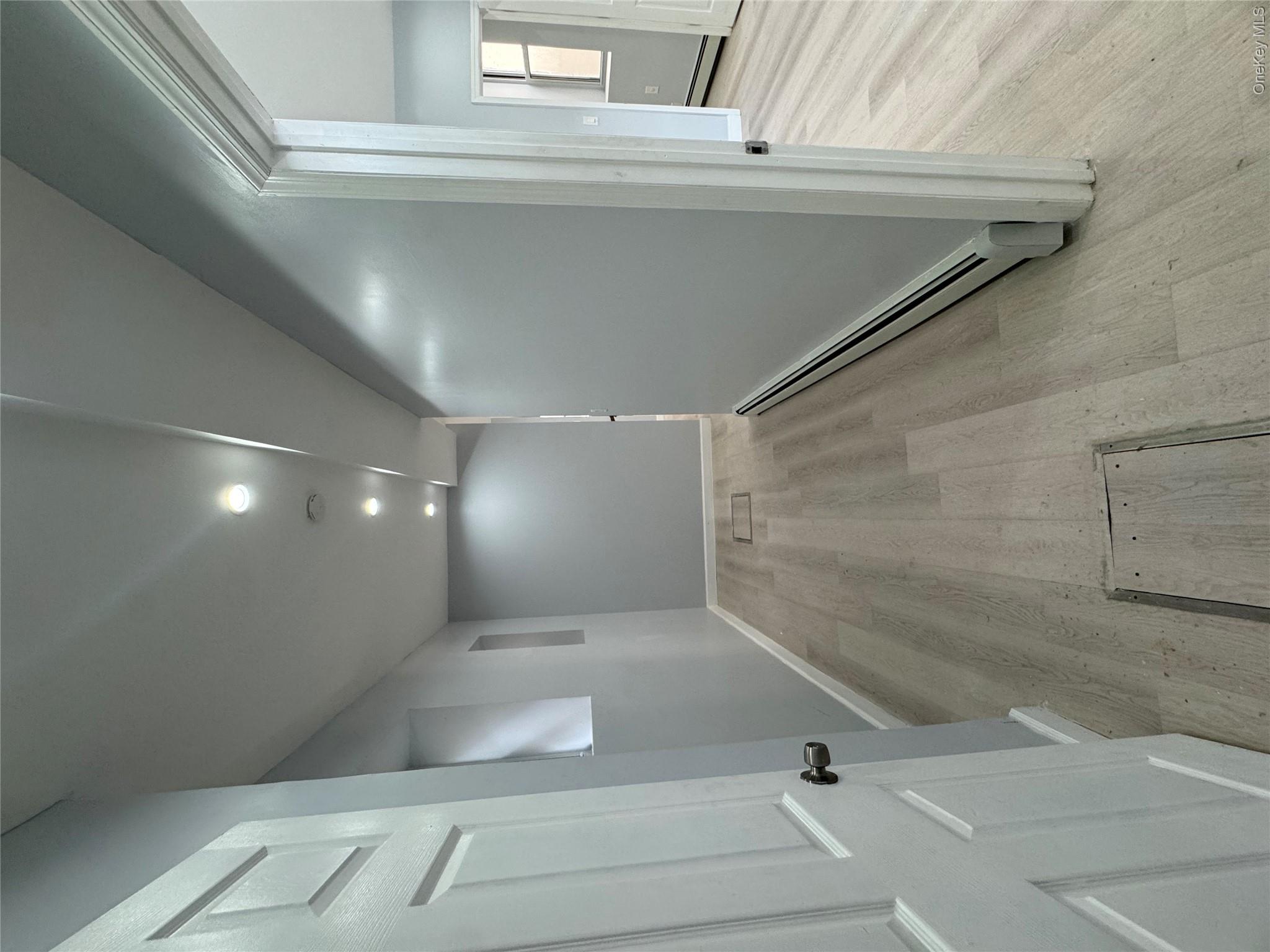 3041 Paulding Avenue Property Photo 10