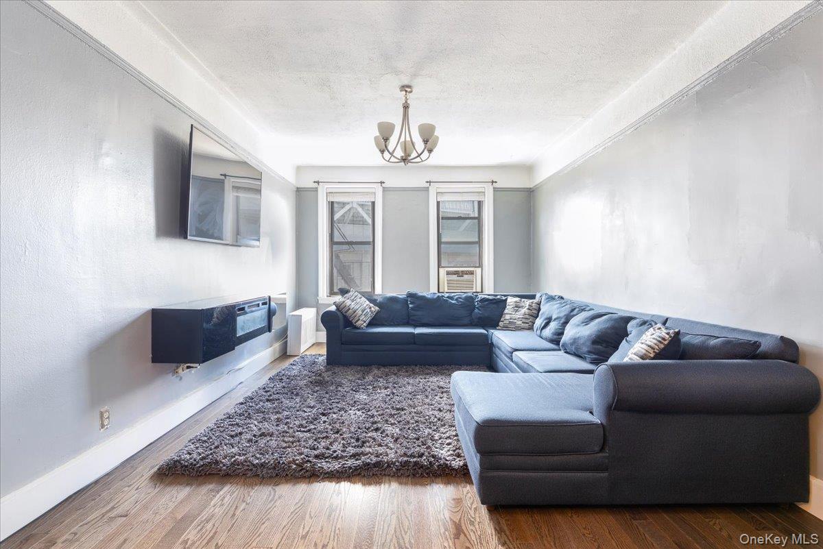 941 Jerome Avenue 1011F Property Photo 1