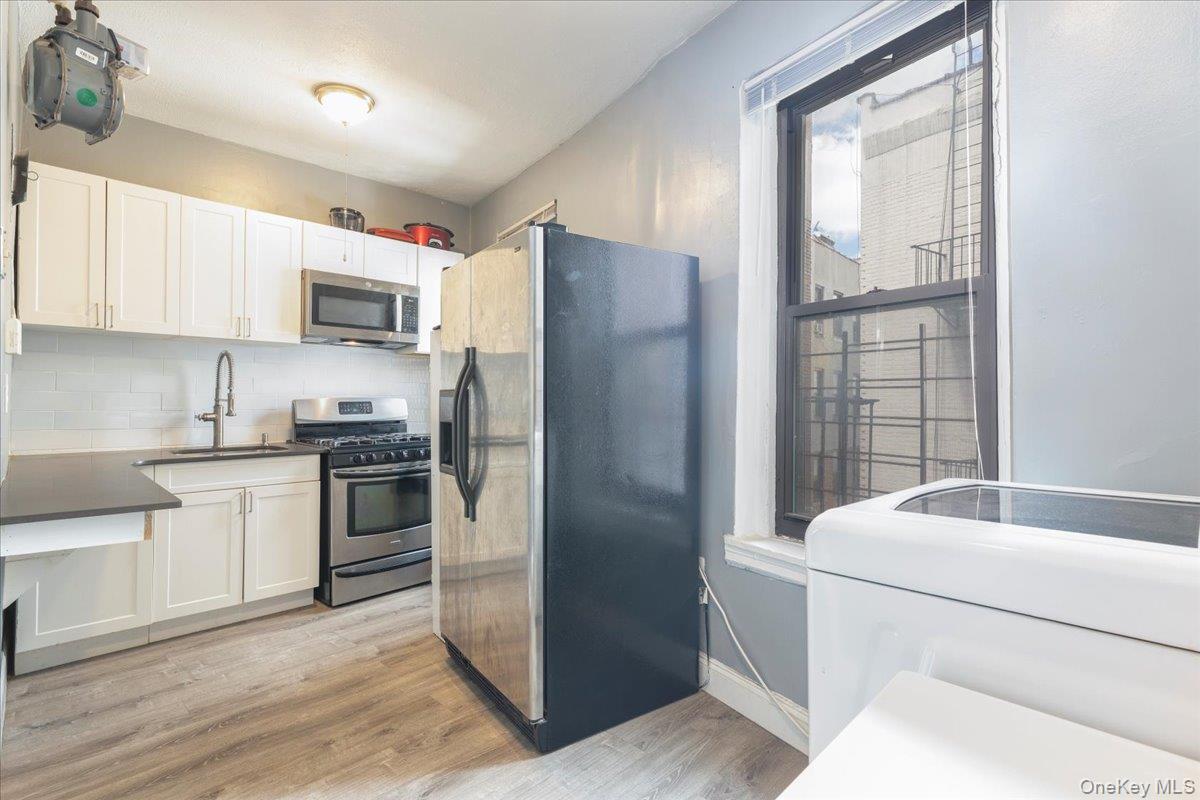 941 Jerome Avenue 1011f Property Photo 2