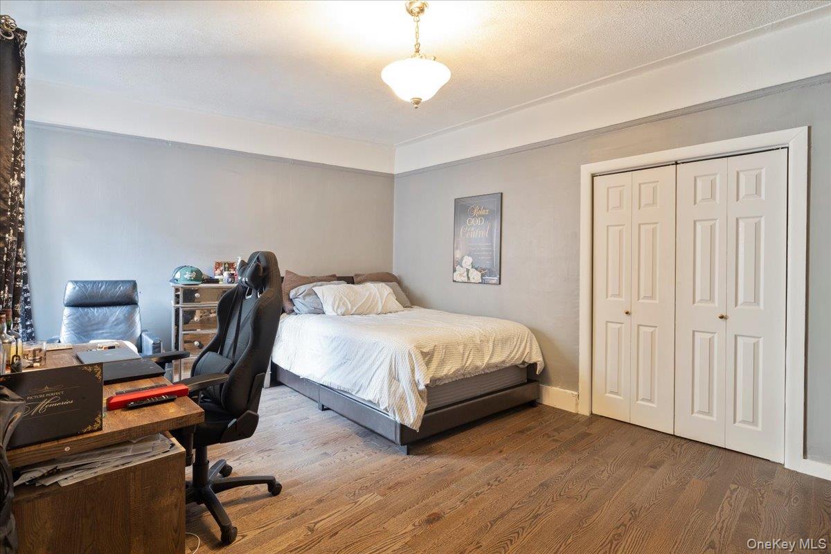 941 Jerome Avenue 1011f Property Photo 6