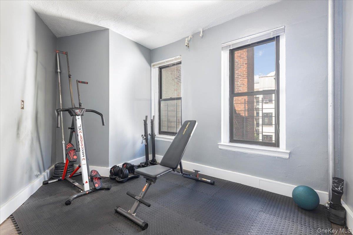 941 Jerome Avenue 1011f Property Photo 7