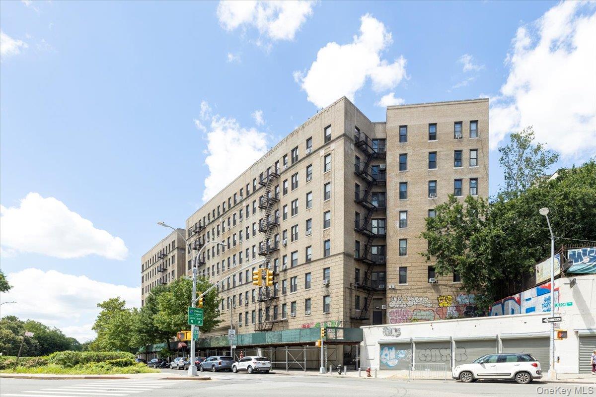 941 Jerome Avenue 1011f Property Photo 14