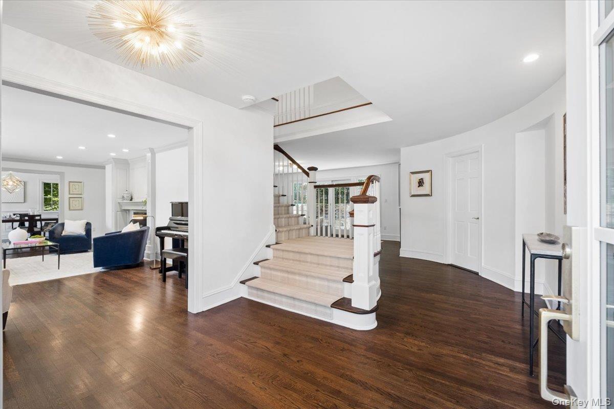 8 Lyons Place Property Photo 6