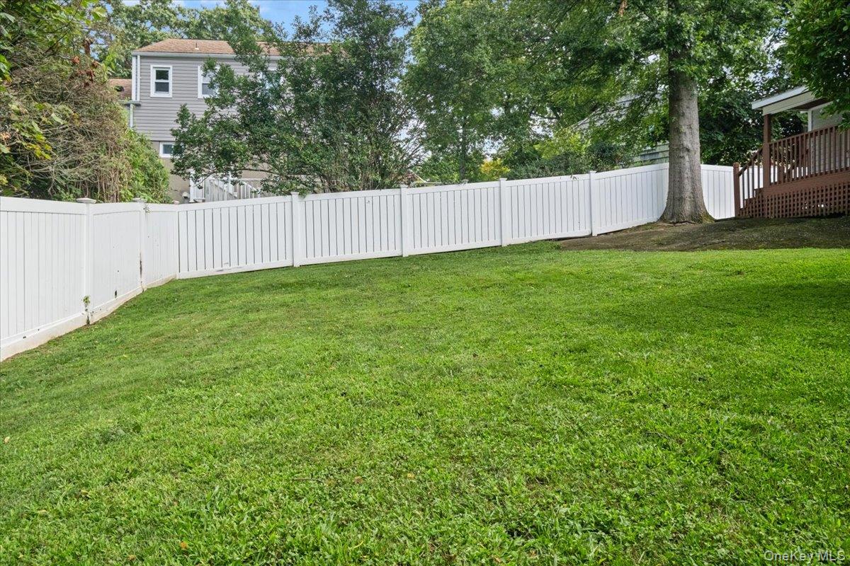 305 Florence Street Property Photo 39