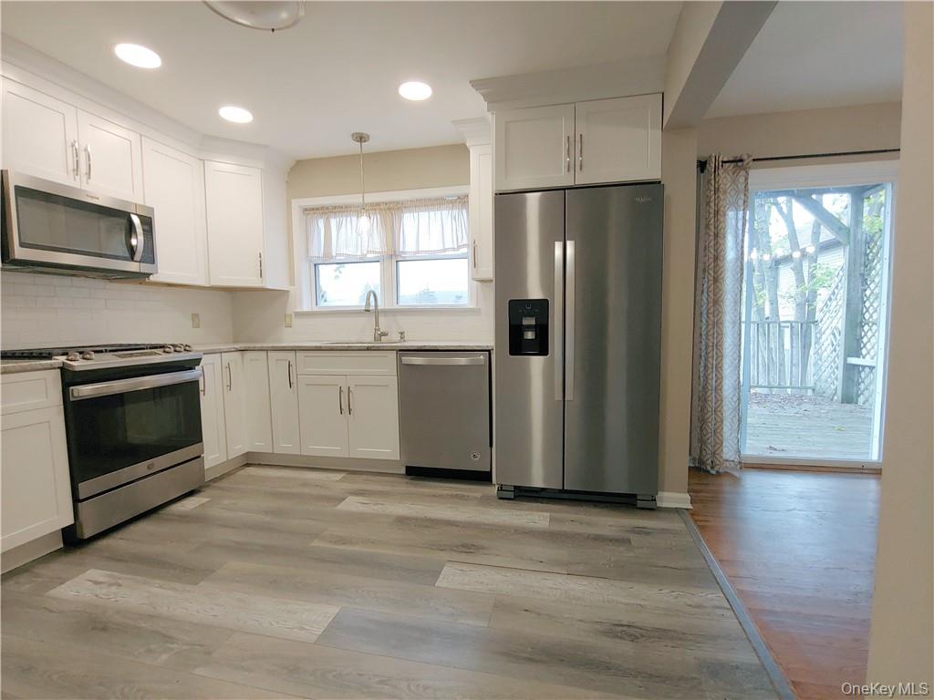 3 Teneyck Avenue B Property Photo 8