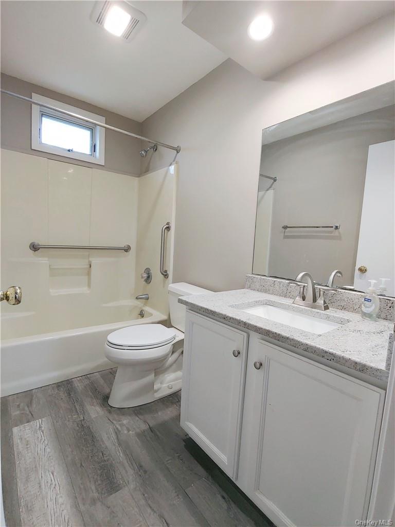 3 Teneyck Avenue B Property Photo 14