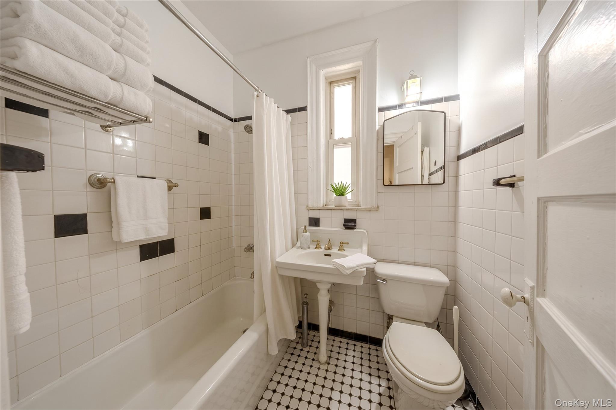 2512 Maclay Avenue Property Photo 18