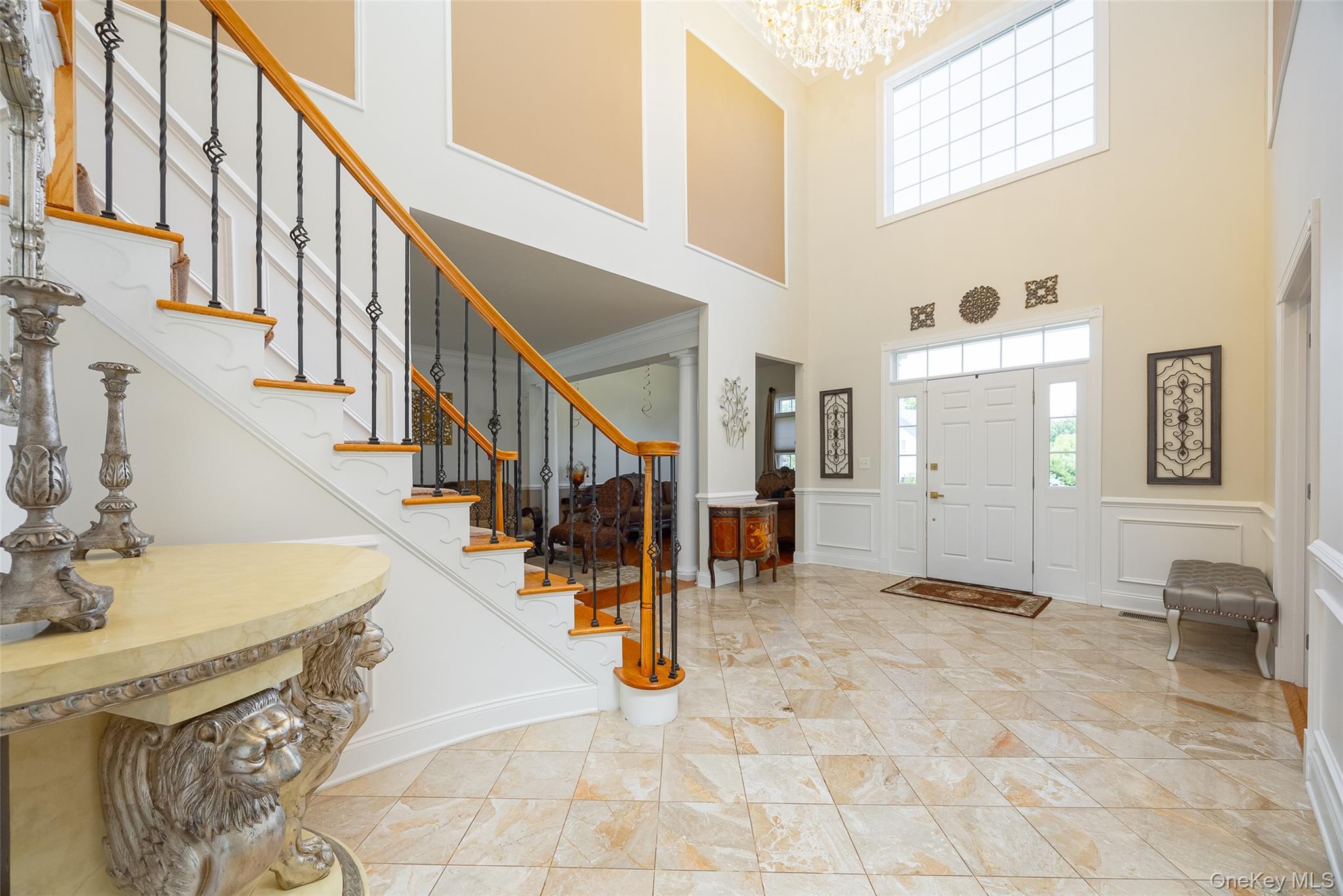 1027102 Property Photo 3