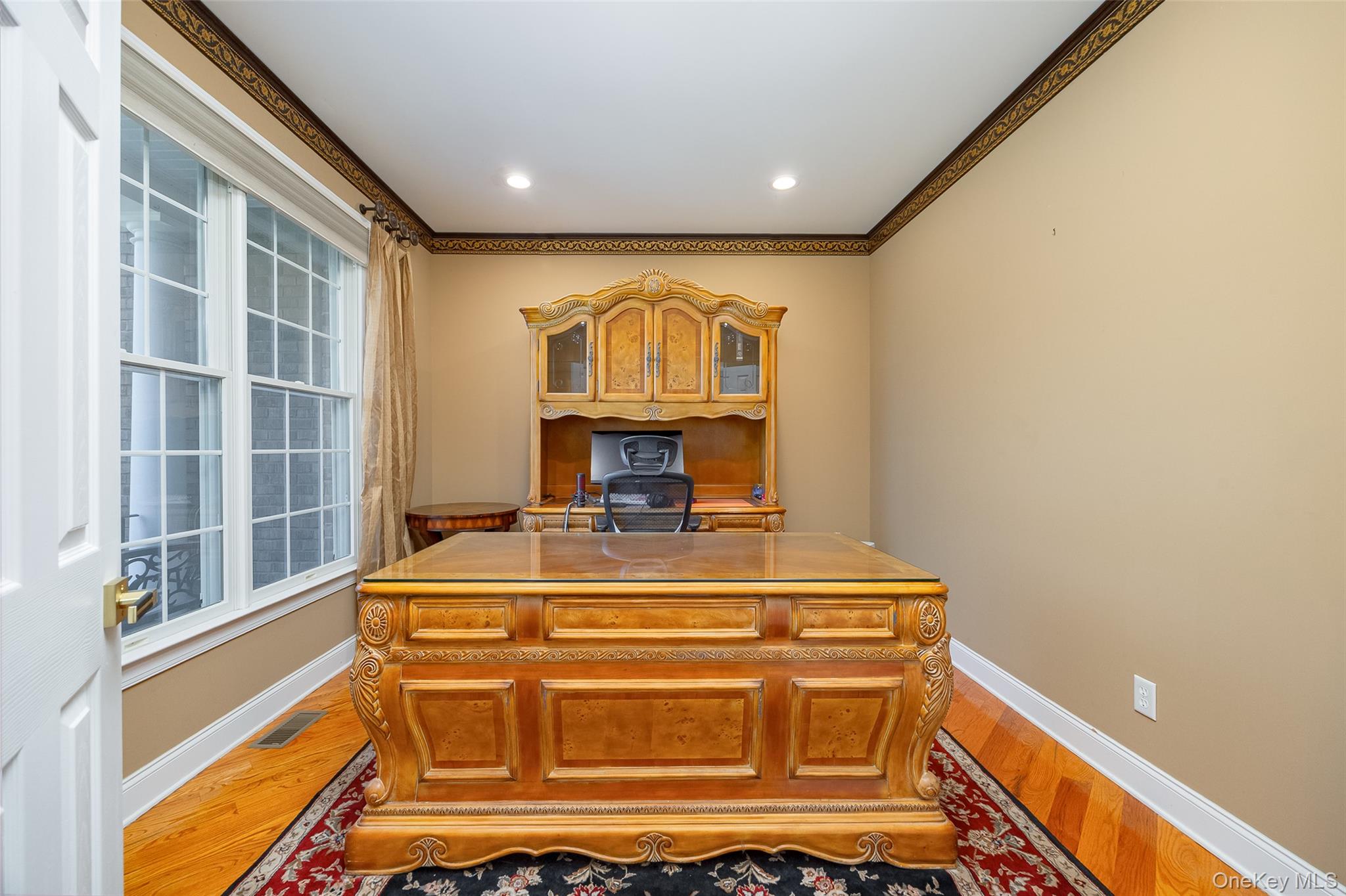 1027102 Property Photo 5