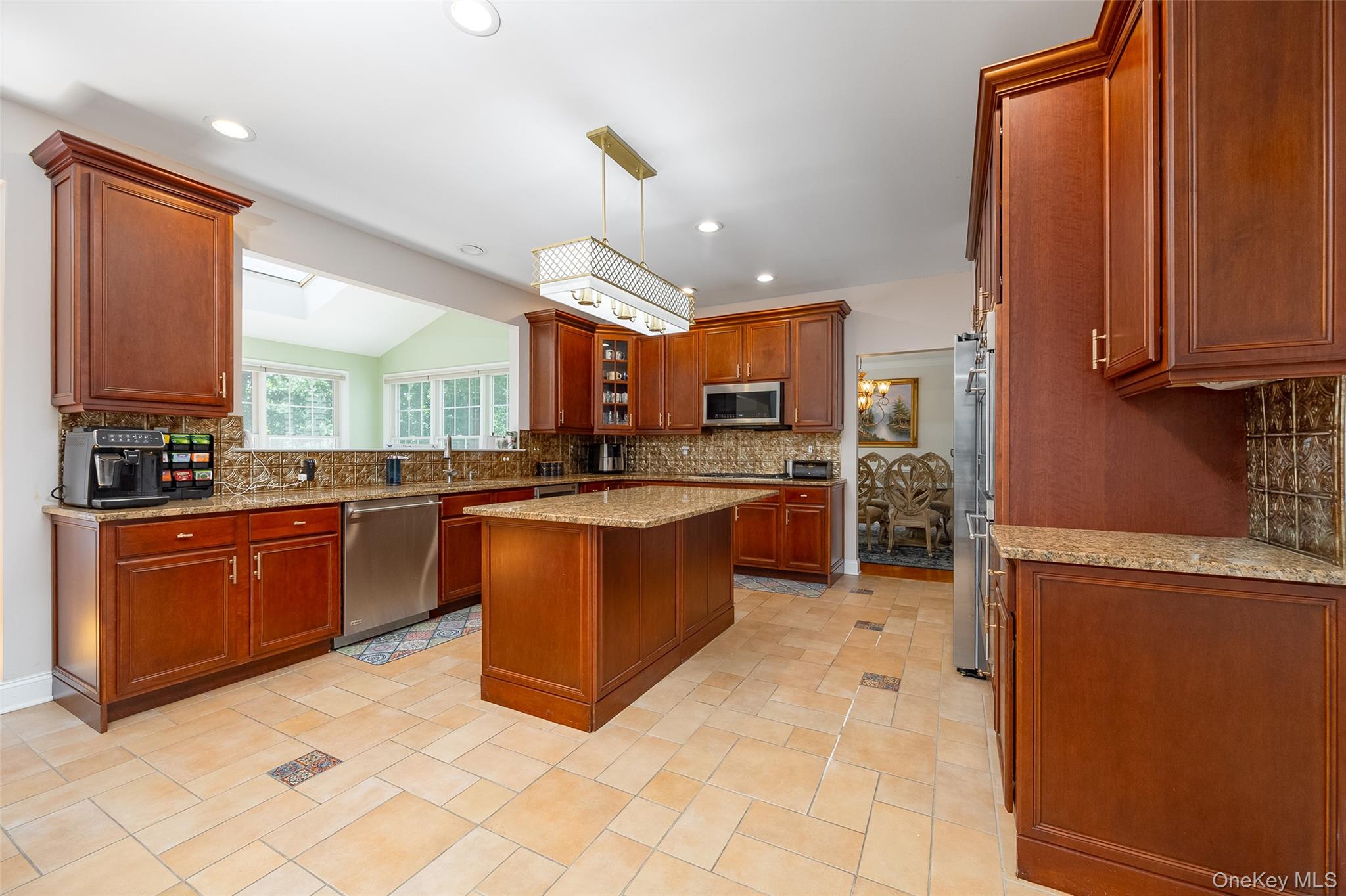 1027102 Property Photo 9