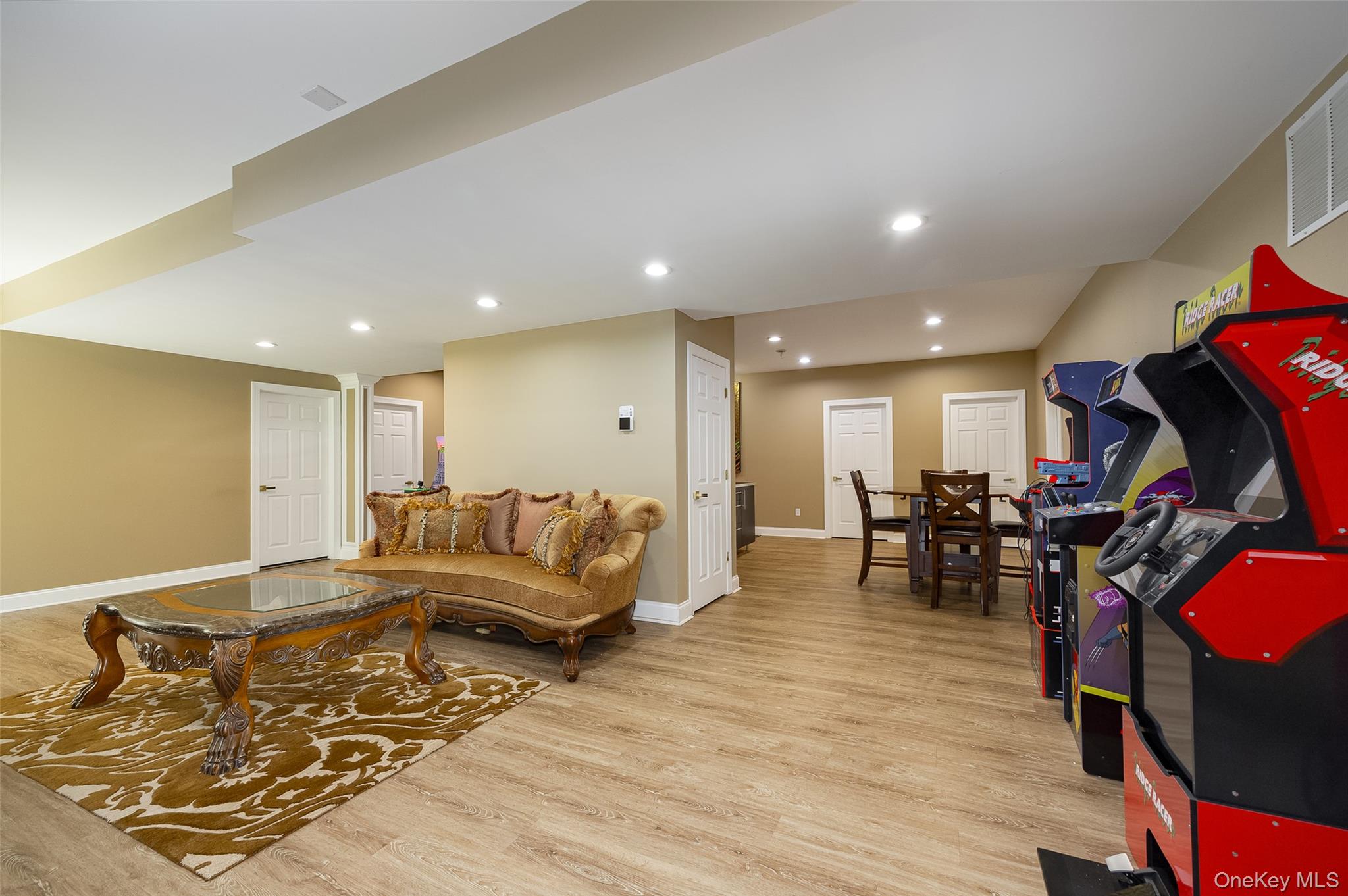 1027102 Property Photo 30