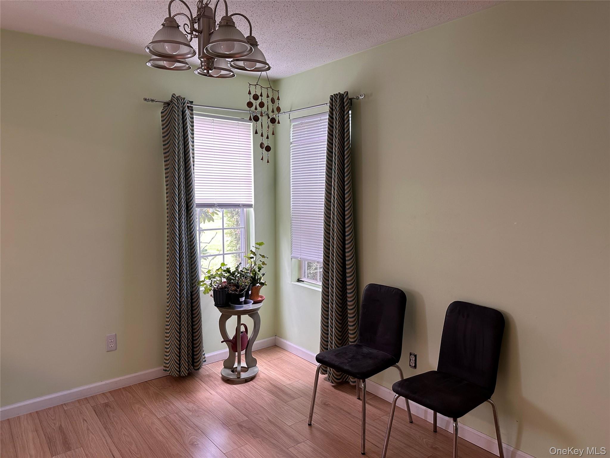 2522 Whispering Hills Property Photo 5
