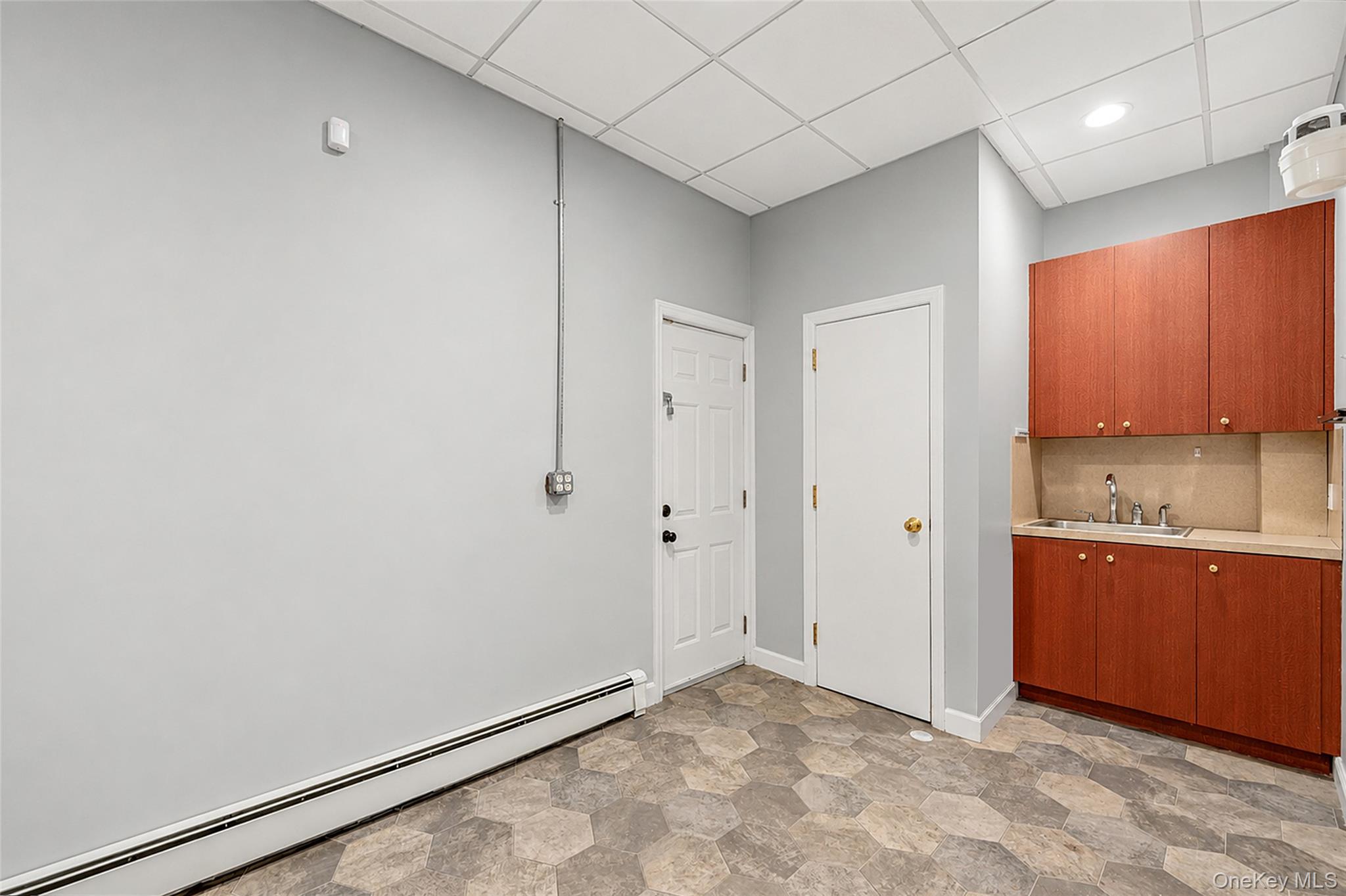 285 Broadway Property Photo 9