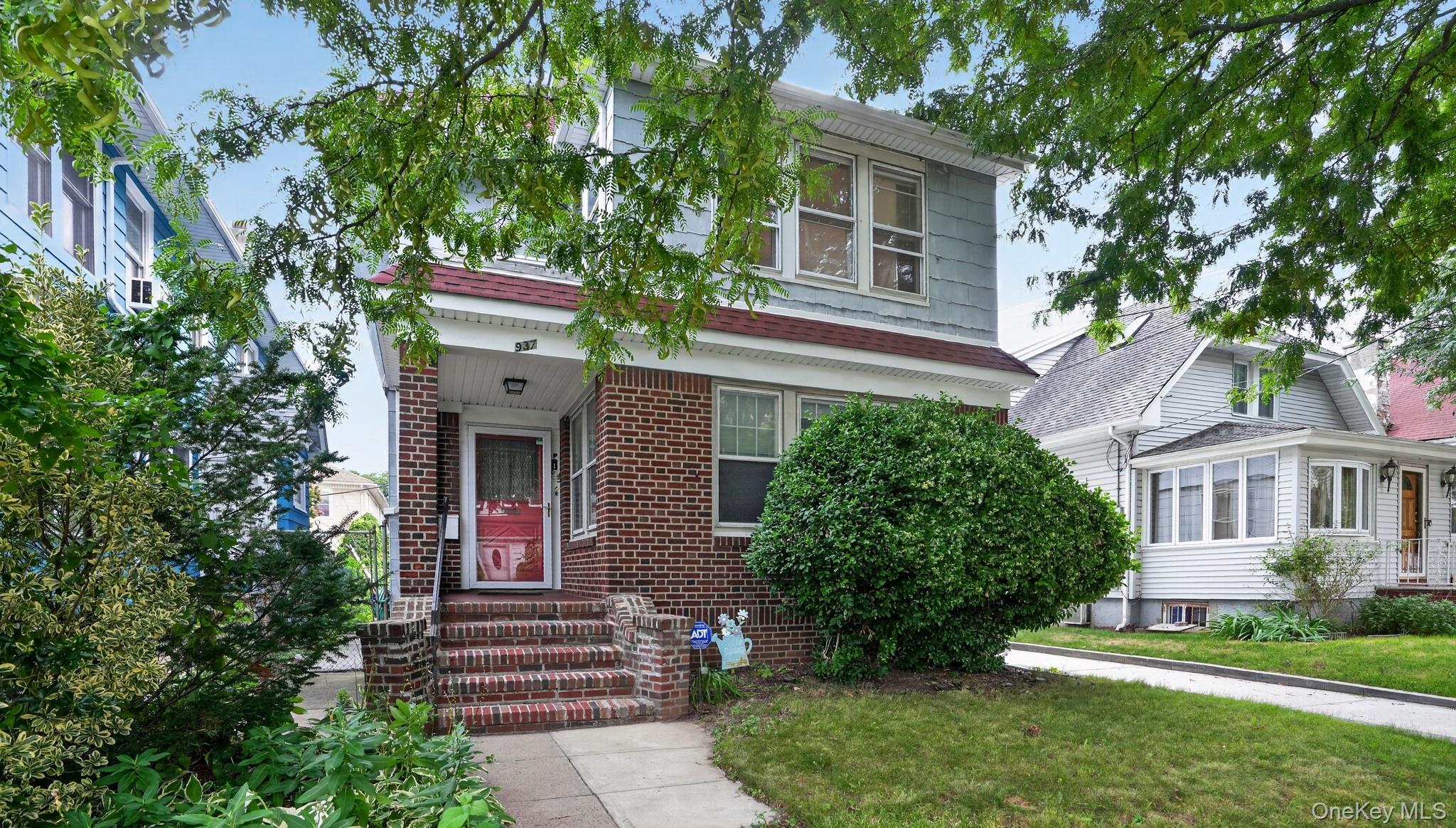 937 E 39th Street Property Photo 1