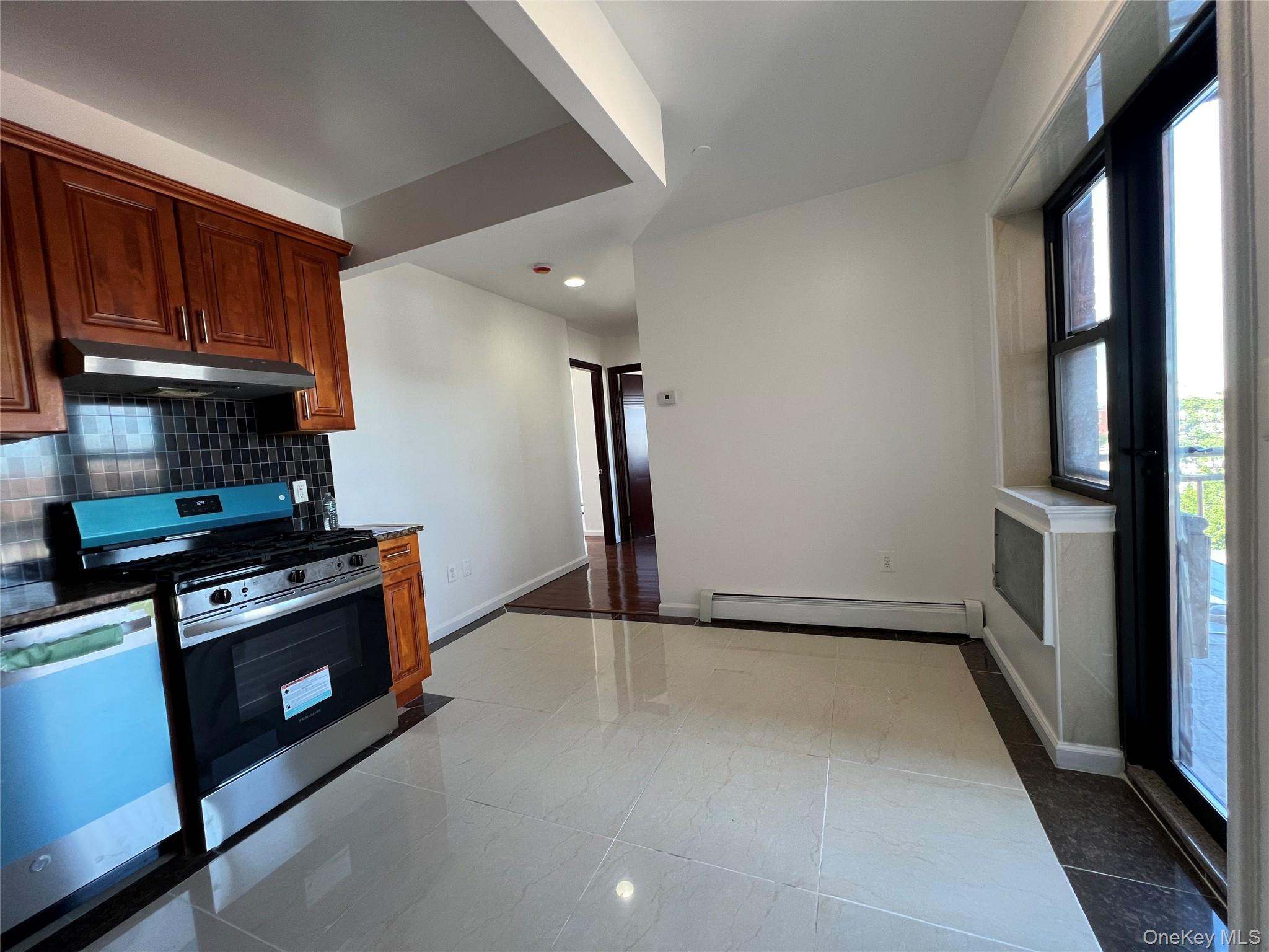 64-05 Woodside Avenue 4e Property Photo 2