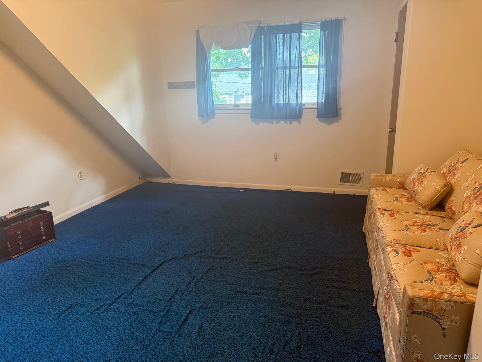 60 Hempstead Road Property Photo 8