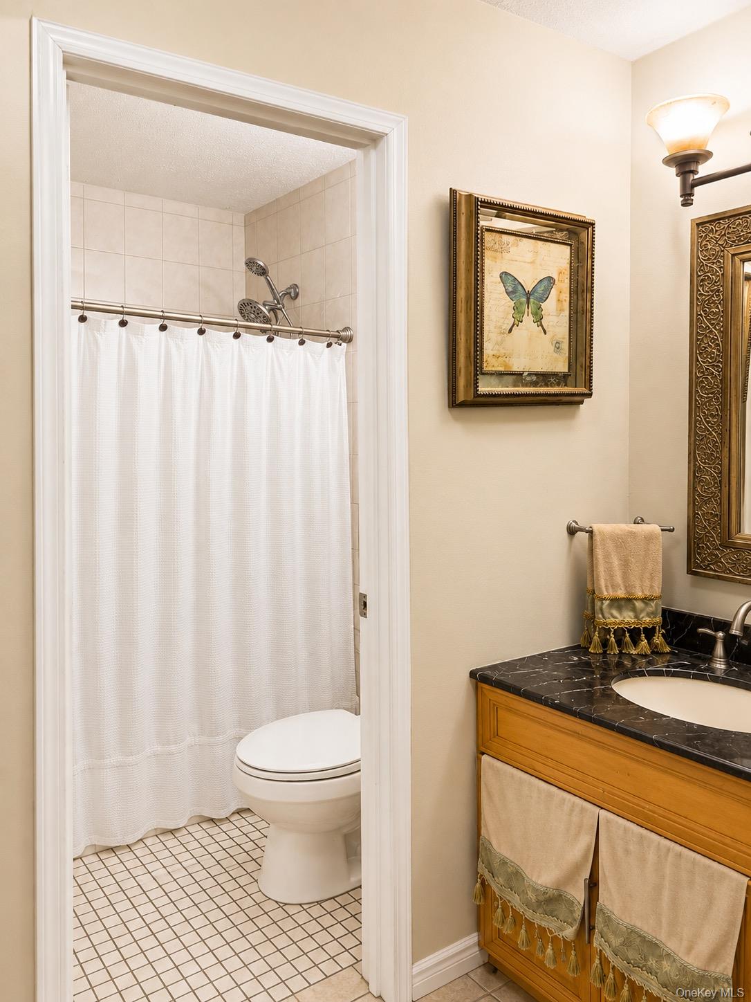 200 High Point Drive Ph 8 Property Photo 12