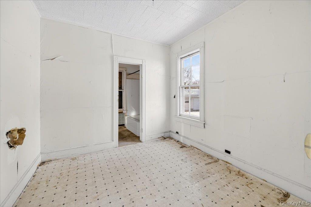 227-229 Linden Avenue Property Photo 23