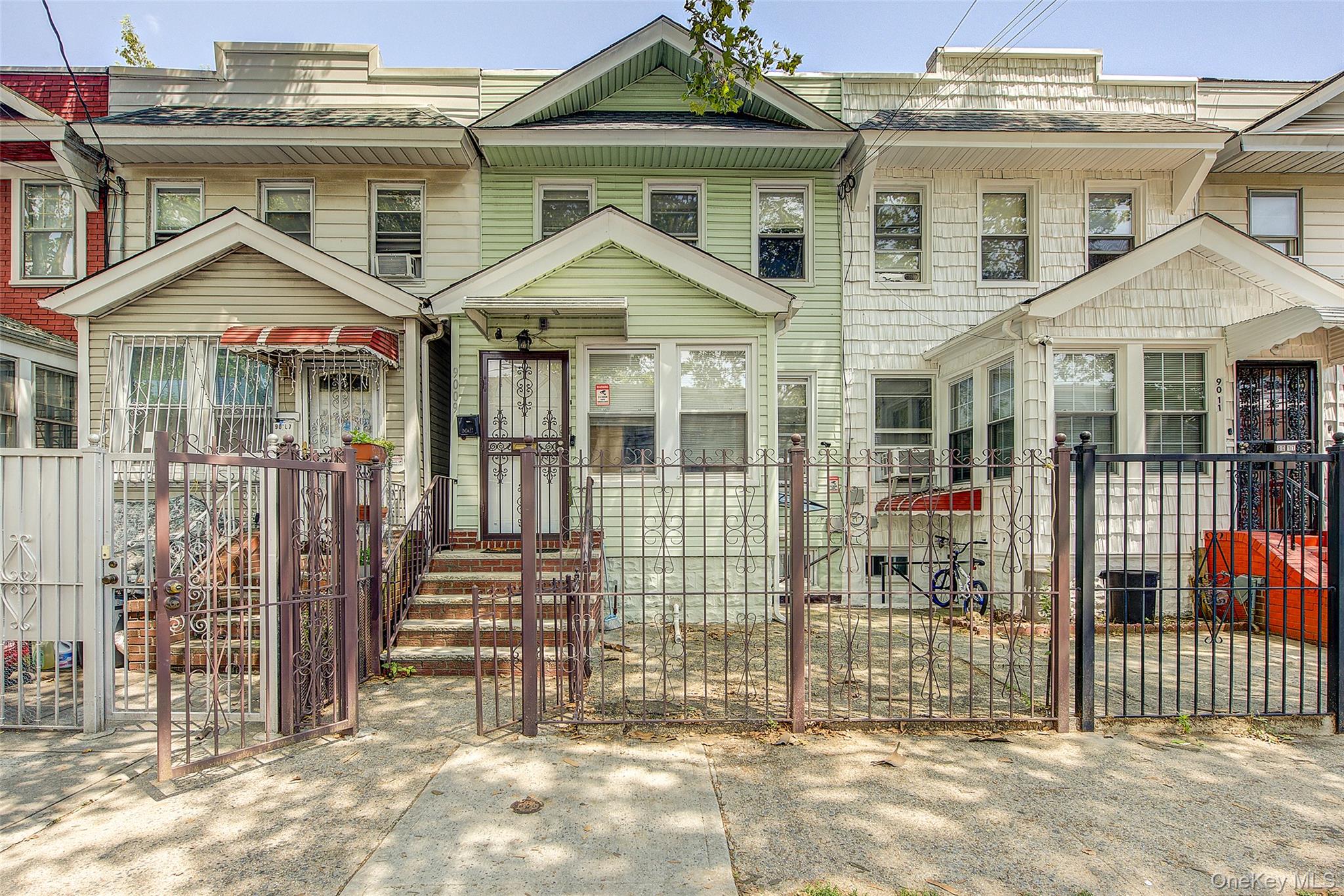 9009 80th Street Property Photo 2